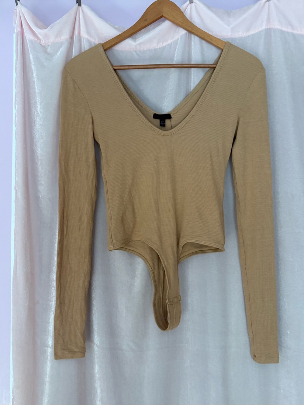 ATM Anthony Thomas Melillo Long-Sleeve V-Neck Bodysuit - Tan